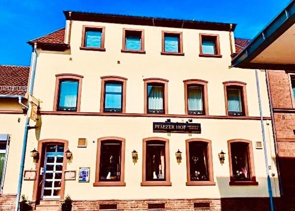 Hotel Pfaelzer Hof Enkenbach-Alsenborn Exterior photo